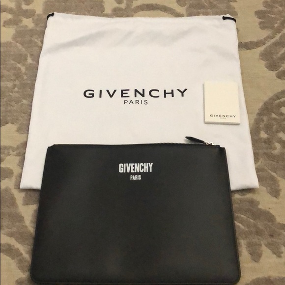 Givenchy Handbags - NEW Givenchy black zippered clutch bag